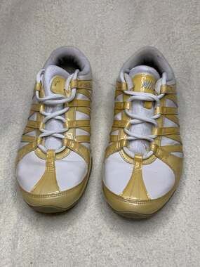 Women’s Nike Cheer Flash Cheerleading Sneakers, Size 9.5
